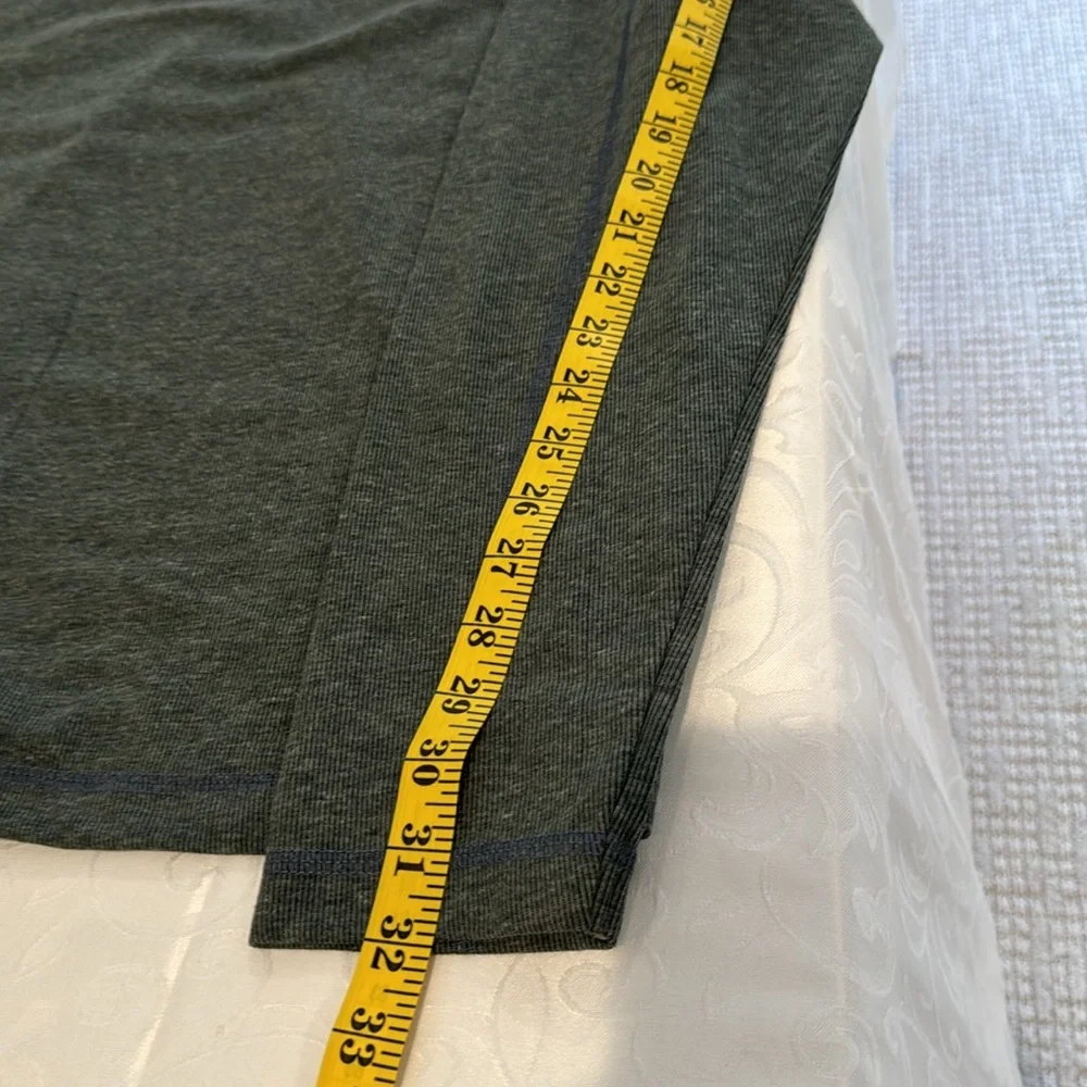 vintage 1946 Men's Heathered Stretch Rib Knit. Men’s Large